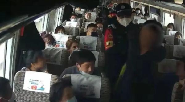 男子酒后乘高铁，一个“习惯”被处罚！