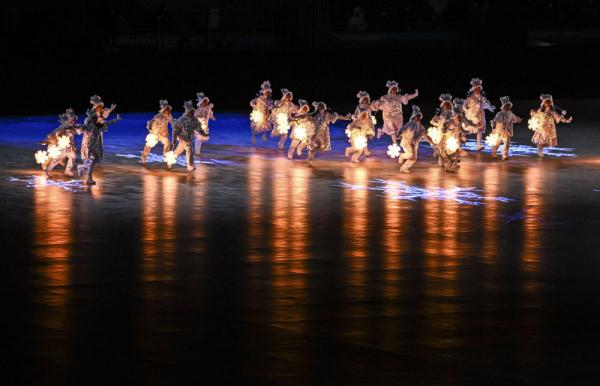 北京冬奥会闭幕式舞蹈总监张文海：用灯笼照亮“回家”的路