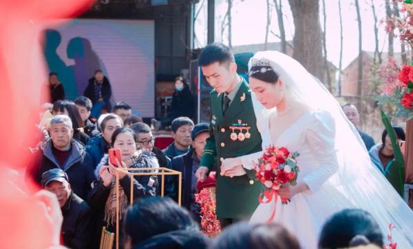 功臣嫁给功臣!这对夫妻太牛了 功臣嫁给功臣!这对夫妻太牛了