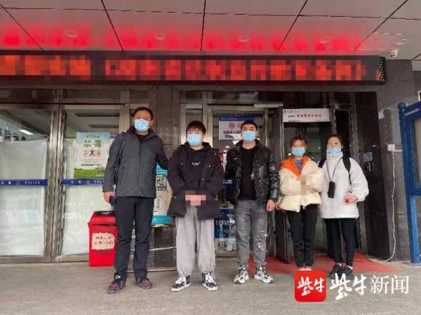 男子为向“美女主播”表白刷礼物被骗11万 盐城警方帮忙追回6万多