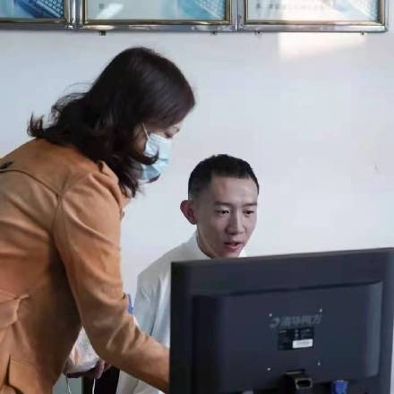 考上同济研究生无臂少年通过法考,下一个目标是读博 考上同济研究生无臂少年通过法考,下一个目标是读博