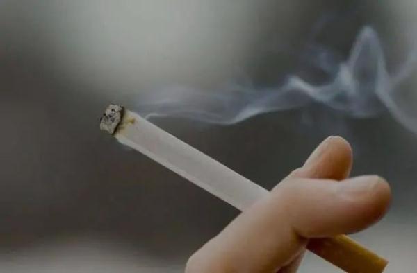 戒烟之后没有烟瘾，还能偶尔再吸一支烟吗？