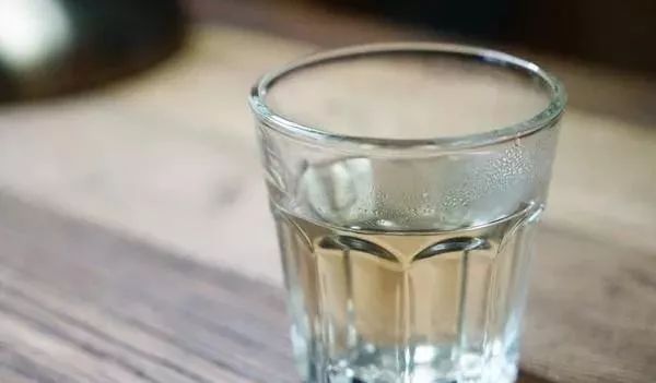 早晨空腹喝水养生,两类人是例外,喝了反而伤身,希望其中没有你 早晨空腹喝水养生,两类人是例外,喝了反而伤身,希望其中没有你