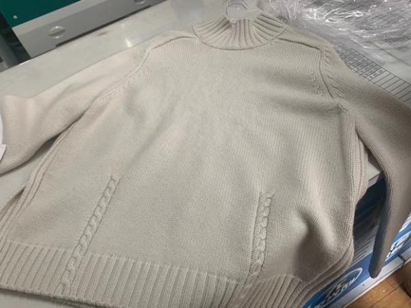 5件衣服洗坏2件，女子怒给差评！洗衣店：是衣服的材质问题