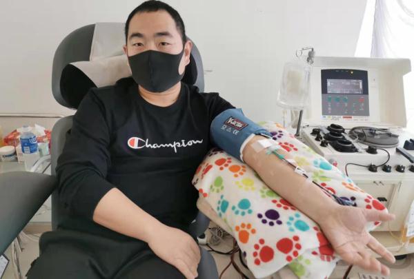 山东小伙13年间在沪献血455人份，还当起了“科普大使”