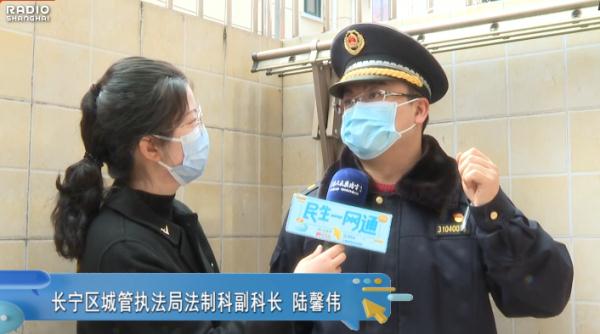 邻居在天井搭玻璃棚,上海阿姨直呼:好害怕!这到底算不算违建? 邻居在天井搭玻璃棚,上海阿姨直呼:好害怕!这到底算不算违建?