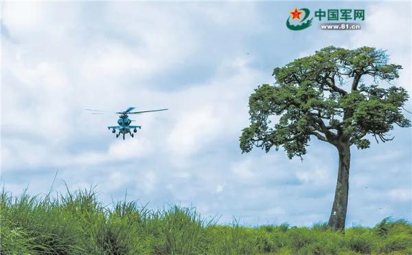 记者探访第74集团军某陆航旅,跟随战鹰编队低空突击! 记者探访第74集团军某陆航旅,跟随战鹰编队低空突击!