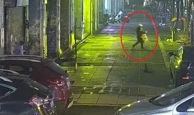 飒！长沙女警当街制服犯罪嫌疑人