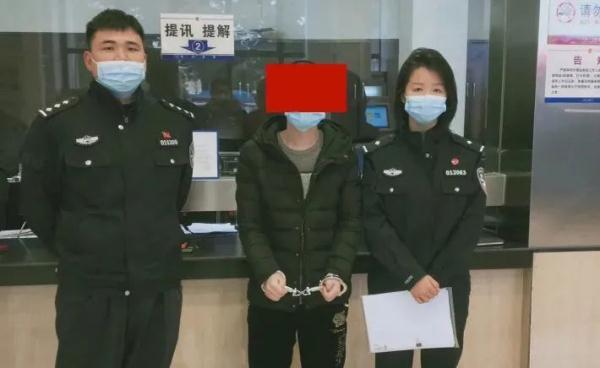 飒！长沙女警当街制服犯罪嫌疑人
