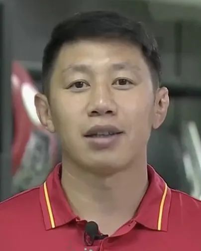 1个动作,跪着让你瘦全身~ 1个动作,跪着让你瘦全身~