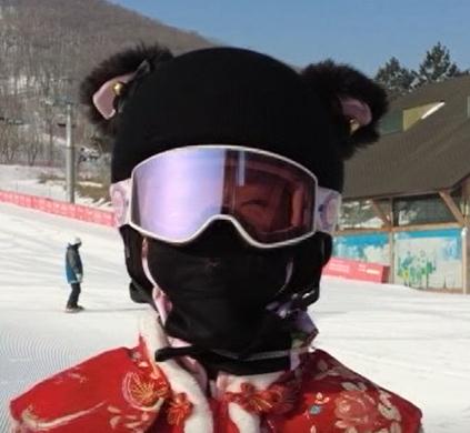 双鸭山9岁小女孩穿汉服滑雪，美翻了！
