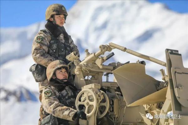 一条女兵的朋友圈火了,看她们的奋斗青春! 一条女兵的朋友圈火了,看她们的奋斗青春!