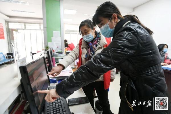匿名捐款3年的“鸭舌帽奶奶”找到了！