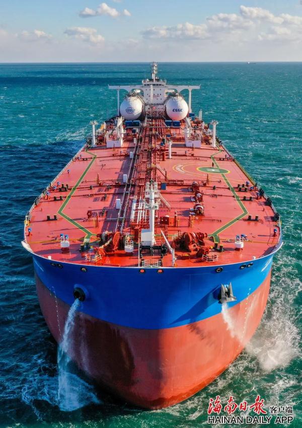 “远瑞洋”轮入籍“中国洋浦港”，为全球首艘LNG双燃料超大型原油船