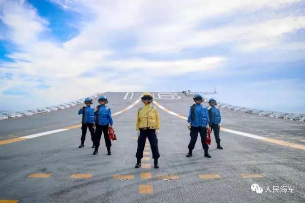 一条女兵的朋友圈火了,看她们的奋斗青春! 一条女兵的朋友圈火了,看她们的奋斗青春!