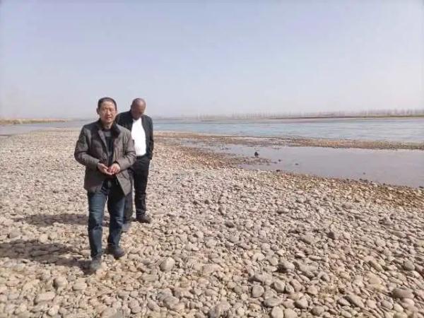 宁夏三男子乘橡皮筏到黄河捡奇石，落水身亡！