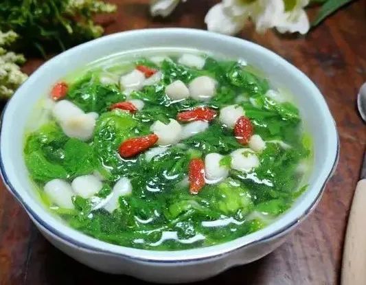 惊蛰将至，这5道汤多给家人喝，去春燥养脾胃，顺应时节营养足！