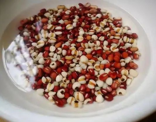 惊蛰将至，这5道汤多给家人喝，去春燥养脾胃，顺应时节营养足！