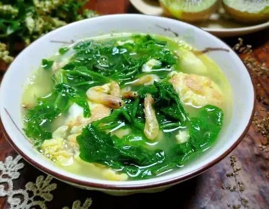 惊蛰将至，这5道汤多给家人喝，去春燥养脾胃，顺应时节营养足！