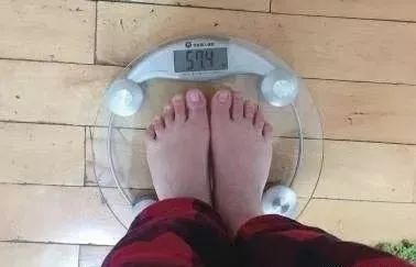为何早上和晚上的体重相差这么大？哪个时间段称体重比较标准？