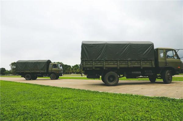 直击海军学兵汽车驾驶训练现场