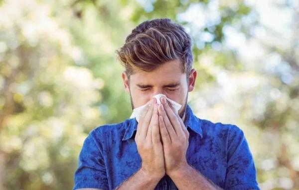 【警惕】女子戴耳机听歌睡觉,耳朵聋了! 【警惕】女子戴耳机听歌睡觉,耳朵聋了!
