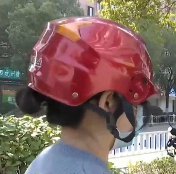 41岁女子被叫了声阿姨!结果,打起来了…… 41岁女子被叫了声阿姨!结果,打起来了……