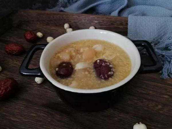 失眠最怕这粥，一碗不到2元，早晚喝点，安神助眠，睡眠越来越好