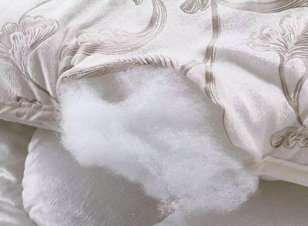 晒被子也是技术活！晒错了不仅白晒，还可能会毁被子！