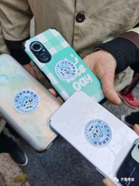 最近好多人在晒的这种手机壳火了!网友:是个有故事的壳子 最近好多人在晒的这种手机壳火了!网友:是个有故事的壳子