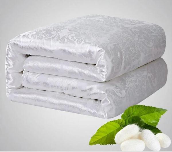 晒被子也是技术活！晒错了不仅白晒，还可能会毁被子！