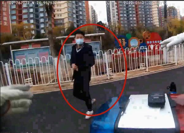 昆明68名行人违法被实名曝光，有你吗？