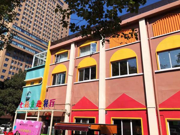 网红外观还有机器人炒菜,长沙这家医院餐厅火出圈 网红外观还有机器人炒菜,长沙这家医院餐厅火出圈