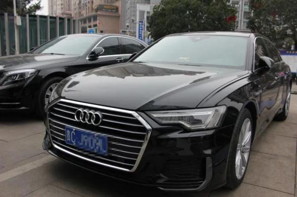 价值140多万豪车，租来又抵押！贵州一男子说：完全为绷面子！