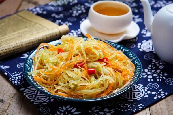 莴笋是“抗癌菜”？真正的好处其实是这3个，但有些人不建议吃！