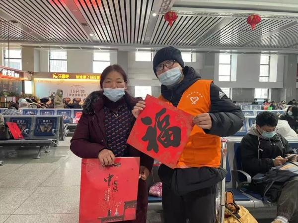 母女意外成“战友”！这次，橙蓝白红绿全出动了……