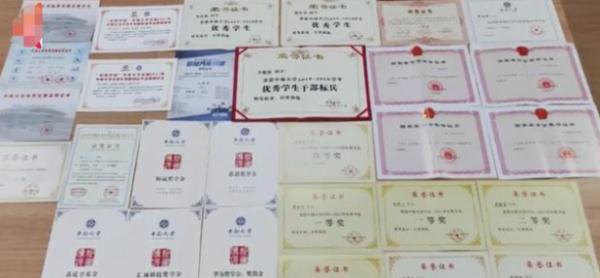 学霸寝室4年挣20万奖学金,网友:优秀会传染 学霸寝室4年挣20万奖学金,网友:优秀会传染