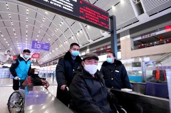 母女意外成“战友”！这次，橙蓝白红绿全出动了……