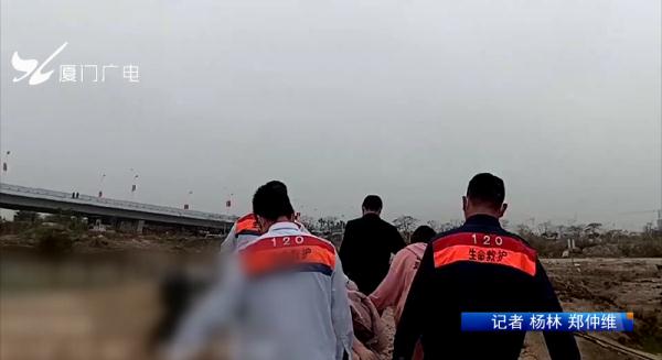 海水没过脖子了！孕妇清晨欲轻生，厦门“旱鸭子”民警紧急救援！