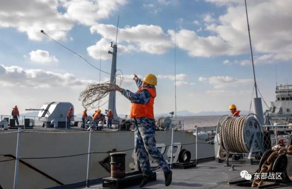 抢滩登陆,冲! 抢滩登陆,冲!