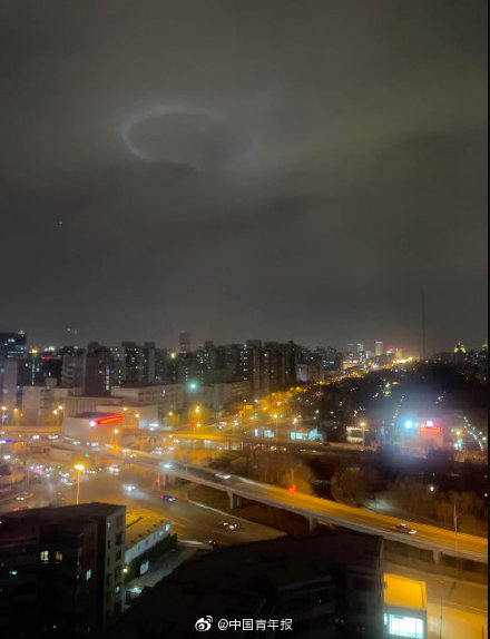 北京夜空中的神秘光圈是什么？真相来了！