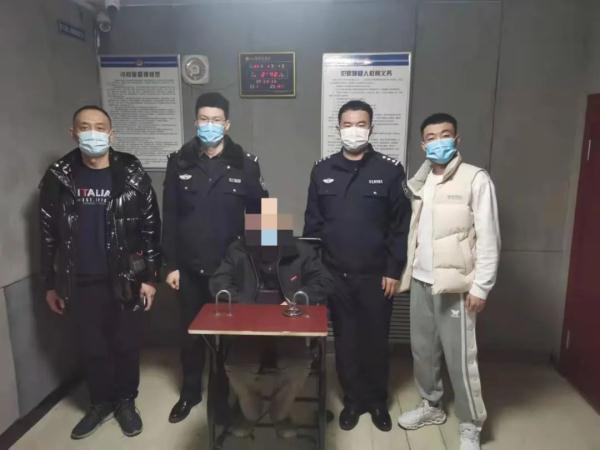 砸车作案30余起！民警便衣巡逻抓个正着