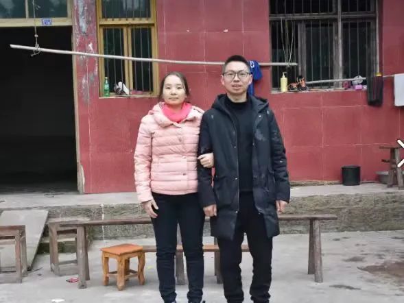 湖南媳妇打的第52个电话通了：希望何炅能收到我的照片