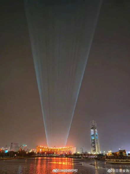 北京夜空中的神秘光圈是什么？真相来了！
