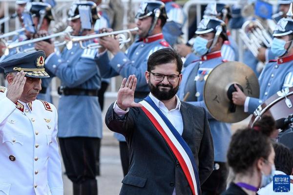 博里奇宣誓就任智利总统 博里奇宣誓就任智利总统