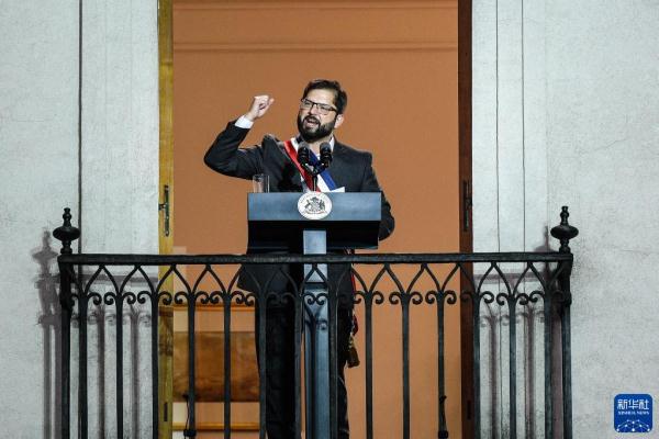 博里奇宣誓就任智利总统 博里奇宣誓就任智利总统