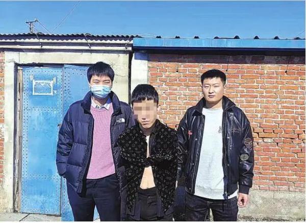 一觉醒来手机被偷！在洗浴场所休息，千万小心这种人！