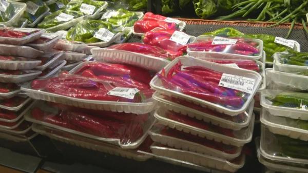 记者走访欧亚超市蔬菜区:一天多次配货 蔬菜量足价稳 记者走访欧亚超市蔬菜区:一天多次配货 蔬菜量足价稳