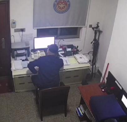 女子回乡隔离手机停机，凌晨打119：能不能给我充话费