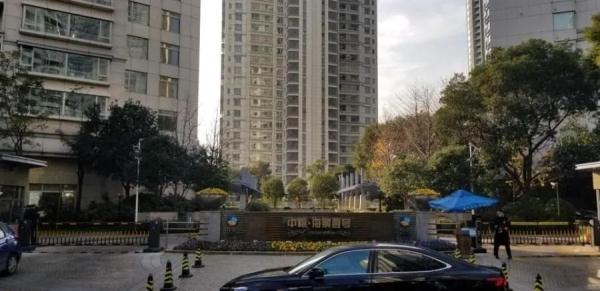 30万/平米！黄浦江畔豪宅拍出上亿天价，前主人在上海滩曾名噪一时